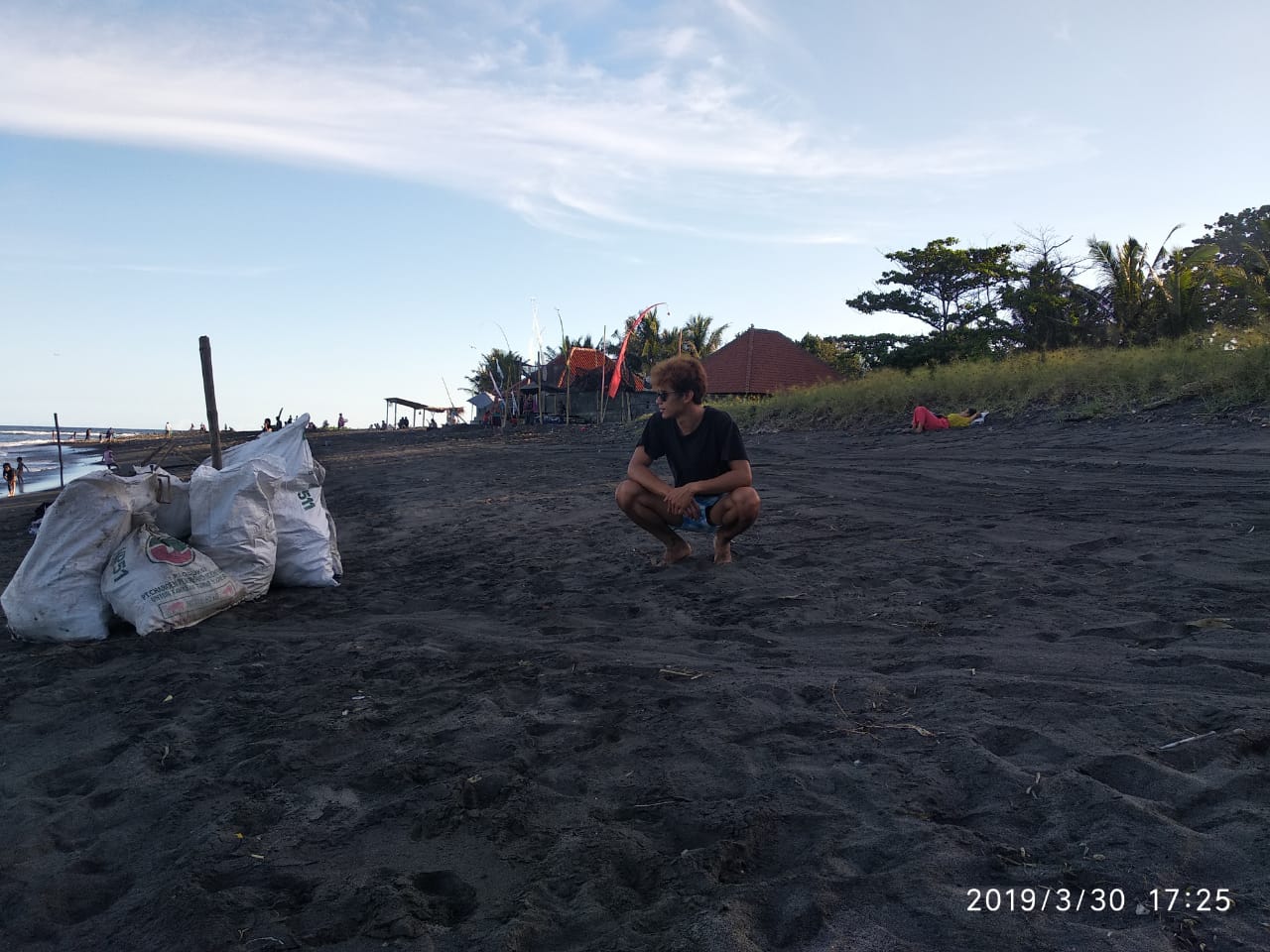 #trashtag Studio Kolektif